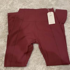 Women’s Everforward princess leggings in mauve. Brand new with tags. Size medium